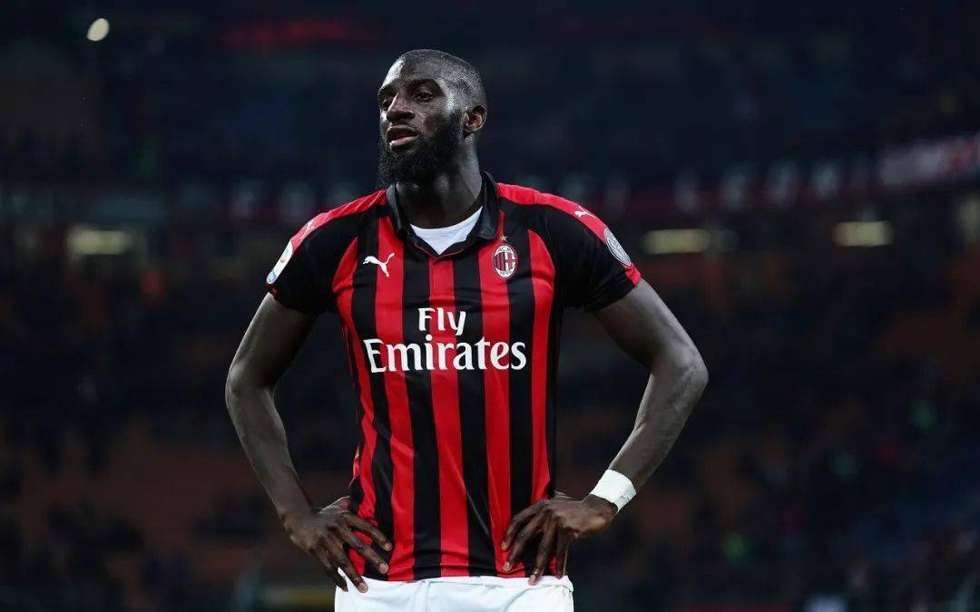  国际米兰核心中场受伤离场仍率队险胜维罗纳