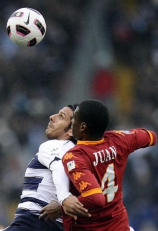  罗马德比战互交白卷，狼王托蒂缺阵影响进攻效率