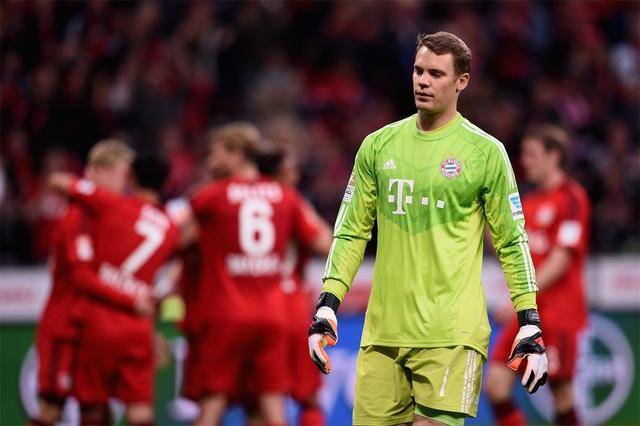  拜仁慕尼黑半场五球领先，德甲最强火力让对手望尘莫及